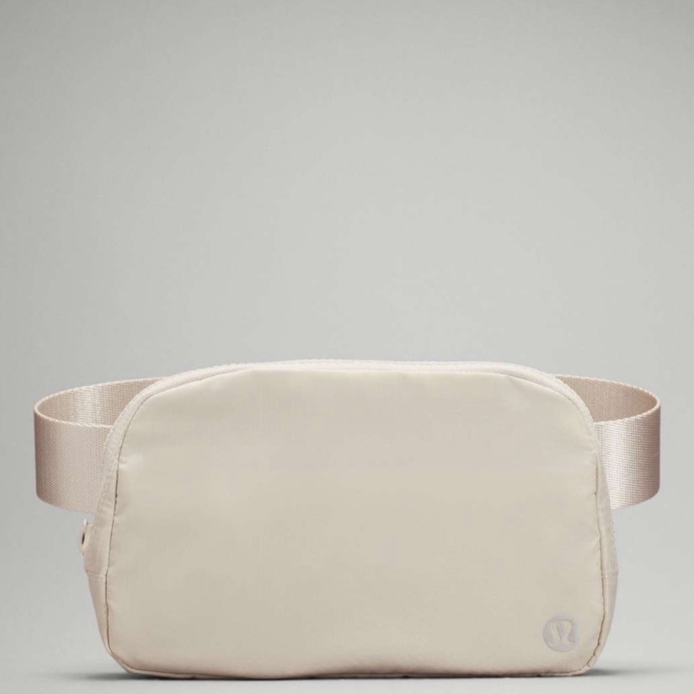 Lululemon Everywhere Belt Bag White Opal 1L